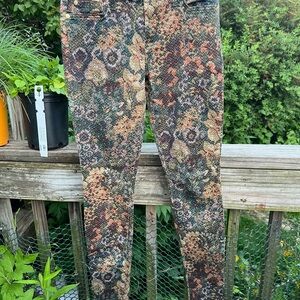 Seven For All Mankind Tapestry Jeans Size 27 Skinny Leg Preowned